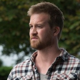 Kenneth Mitchell bojoval se zákeřnou chorobou. 