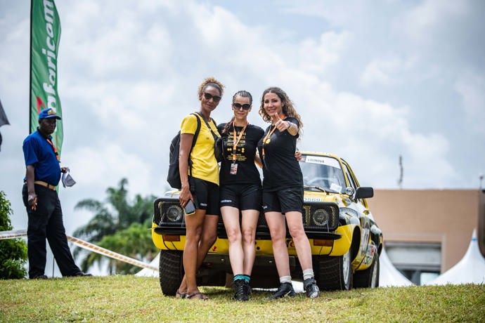 Olga Lounová na fotografiích z Afriky, které Lifee poskytla k publikaci. 