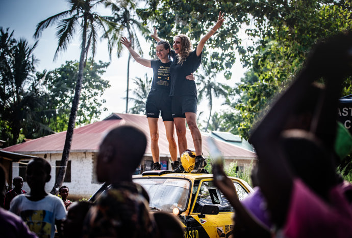 Olga Lounová na fotografiích z Afriky, které Lifee poskytla k publikaci. 