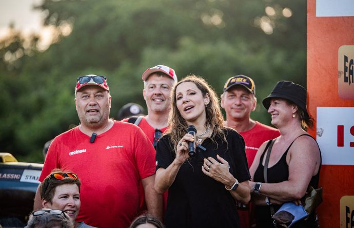 Olga Lounová na fotografiích z Afriky, které Lifee poskytla k publikaci. 