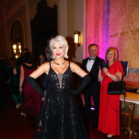 Módní návrhářka Natali Ruden na letošním Česko-Slovenském plese.