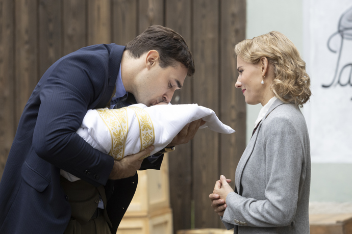 Šárka Krausová se na place seriálu Zlatá labuť potká také s idolem Adamem Vaculou.