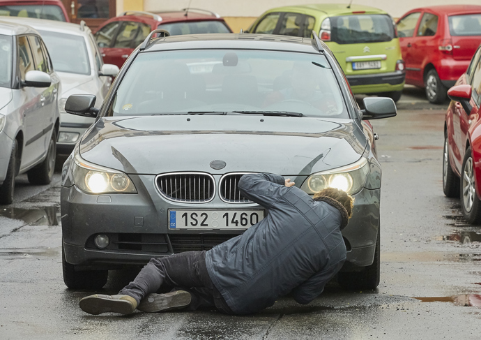 V roce 2019 Matějovi nešťastnou náhodou vběhl před auto Václav, který se vůbec nerozhlížel kolem sebe.
