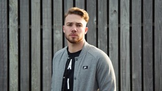 Kamil (27): Myslel jsem si, že se do mě zamilovala servírka z baru. Důvod její náklonnosti mě pořádně dostal