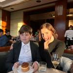 Nejstarší syn Quentin už s Ornellou chodí do luxusních kaváren i divadel. 