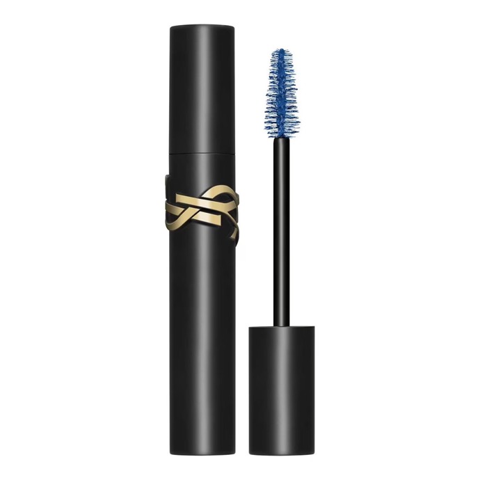 Do třetice její oblíbený produkt z francouzské řady kosmetiky YSL. Lash Clash, 1 280 Kč