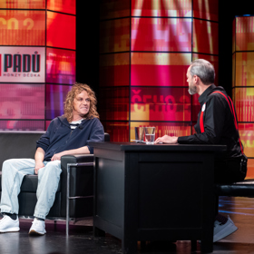 Zpěvák Michal Penk v pořadu 7 pádů Honzy Dědka.