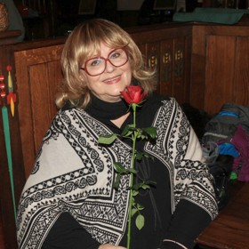 Minulý režim jí znemožnil kariéru v zahraničí, úspěšně ale budovala kariéru aspoň na domácím poli.