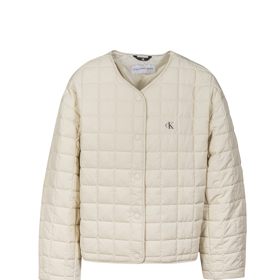 Bunda Calvin Klein, Fashion Arena Prague Outlet, původní cena 4 990 Kč, outletová cena 3 490 Kč.