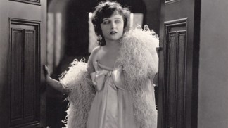 Královna lží Corinne Griffith: Jedna z nejkrásnějších žen němého filmu byla schopná kvůli penězům zapřít sama sebe
