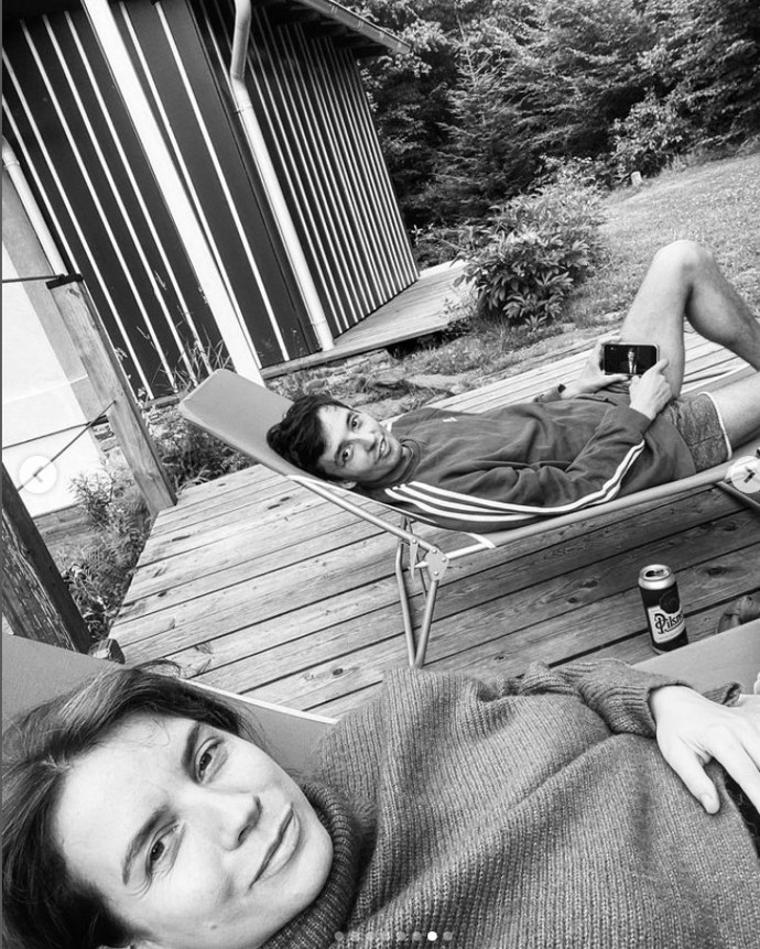 Anna Fixová je po boku mladšího herce spokojená a říká o něm, že má starší duši.