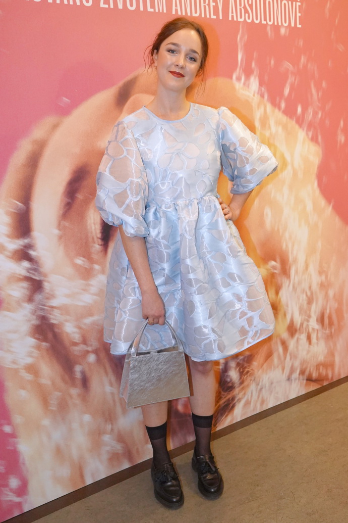 Denisa Barešová s módou experimentuje ráda. Takhle jí to zase slušelo na premiéře filmu Její tělo.