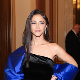 Zadaná zpěvačka a herečka Eva Burešová zaměstnala tento týden bulvární novináře podezřele přátelským kontaktem se slovenským cyklistou Petrem Saganem.