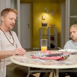 Tomáš Klus si s dcerou Josefínou zahrál v seriálu ZOO.