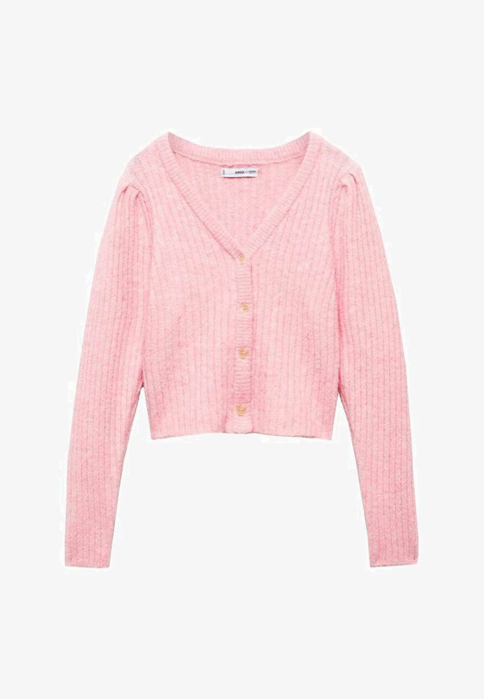 Do růžové můžete stylově ladit i pleteniny. (Mango, 899 Kč)