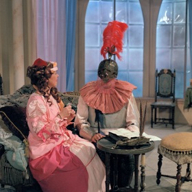 Kdo nemá er, ztrácí charakter, znělo v pohádce.