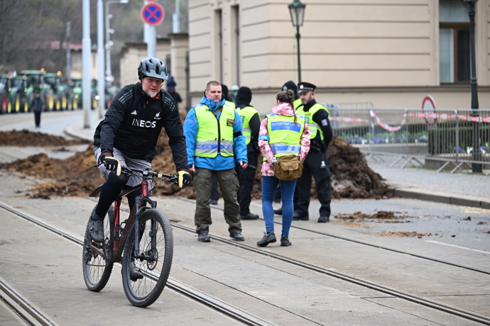 Nespokojení zemědělci přijeli do Prahy demonstrovat proti vládě.