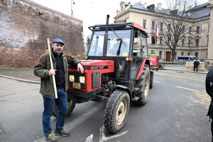 Nespokojení zemědělci přijeli do Prahy demonstrovat proti vládě.