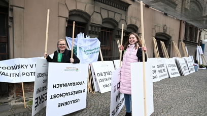 FOTO: Nespokojení zemědělci přijeli do Prahy demonstrovat proti vládě.