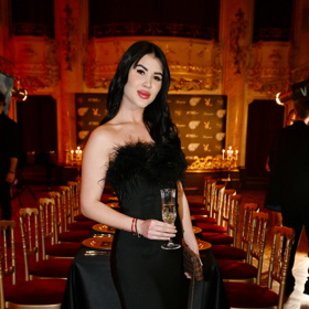 Hvězda filmů pro dospělé zvolila na velkolepou událost velmi vkusný outfit. 