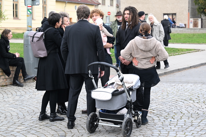 Lidé přišli dát poslední sbohem Pavlu Zajíčkovi. 