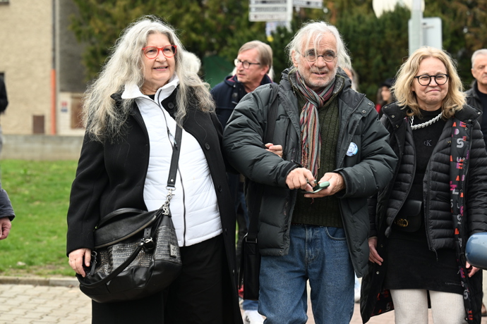 Herec Oldřich Kaiser přišel dát spolu se svou partnerkou Dášou Vokatou poslední sbohem Pavlu Zajíčkovi.