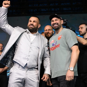 Podle staredownu, který se odehrál během tiskovky k 54. galavečeru Oktagonu v Ostravě, bylo zřejmé, že nevraživost mezi Vémolou a Véghem již nepanuje. 