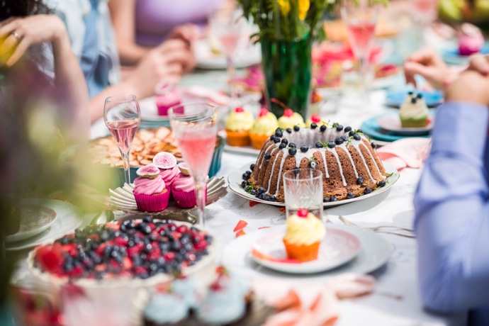 Recepty z pořadu najdete na oficiálních stránkách České televize.