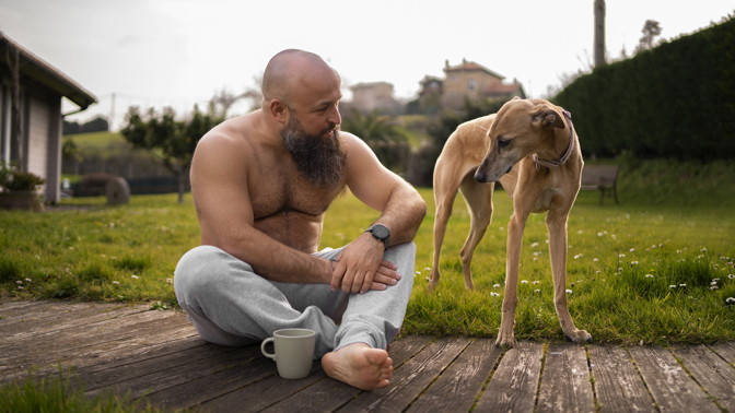 Tajemné příběhy ze života: Můj pes se po tátově smrti začal chovat zvláštně. Pořád kouká do jednoho rohu a chřadne