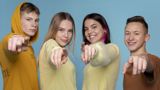 Jak proniknout do slangu generace Z: Etický hacker vysvětluje, co znamenají slova sharentig, expit či zkratka AFK