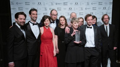 FOTO: Vítězové v kategorii nejlepší film, Přišla v noci – Eva Pavlíčková, Pavel Vácha, Tomáš Pavlíček, Jan Vejnar, Simona Peková a Šimon Dvořáček.