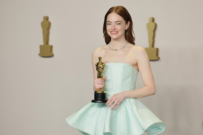 Herečka Emma Stone získala v neděli svého druhého Oscara za výkon ve filmu Chudáčci.