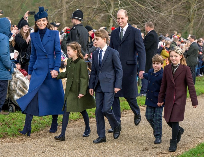 Kate se naposledy objevila na veřejnosti o Vánocích, kdy tradičně vyrazila s celou rodinou na bohoslužbu do kostela v Sandringhamu.