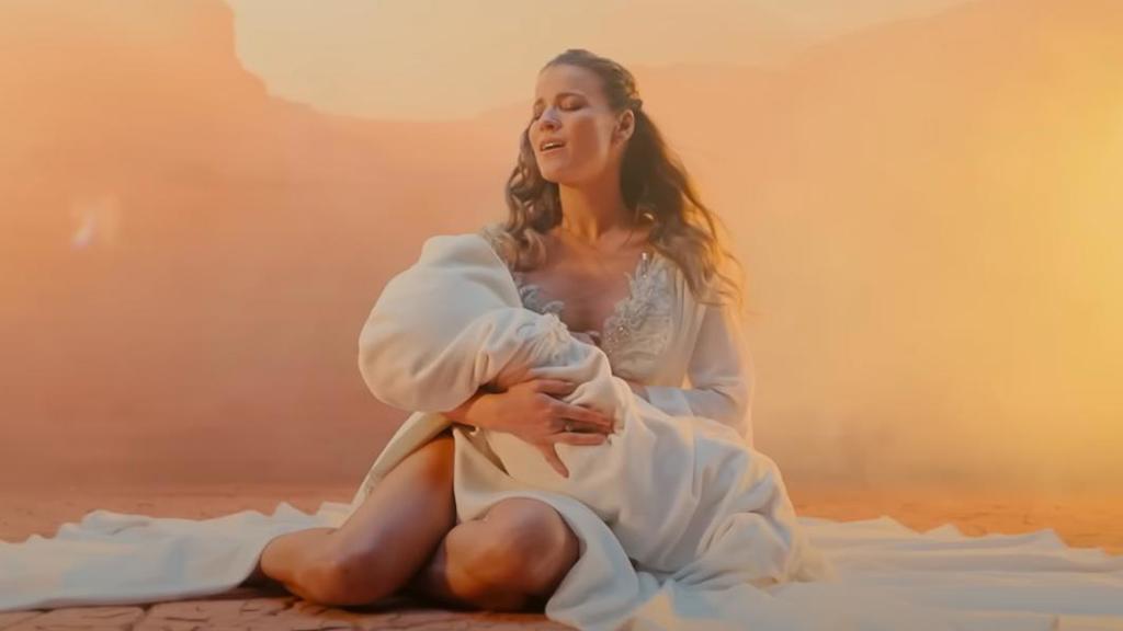 ミカエラ・ゲムロトヴァ、重病の娘アネシュカに新曲を捧げた – eXtra.cz