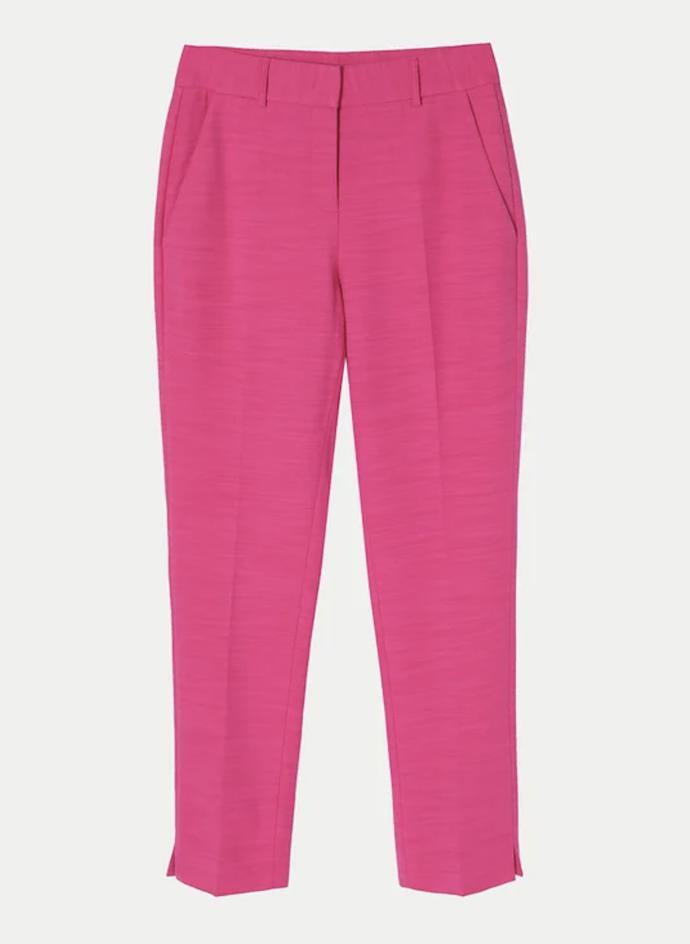 Doplnit jej mohou cigaretové kalhoty ve stejném odstínu. (Tatuum, 2 179 Kč)