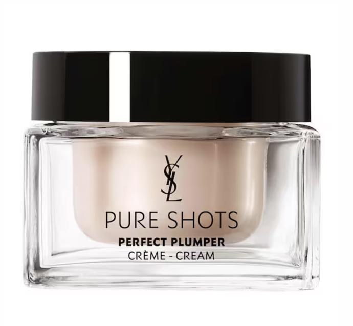 Perfect Plumer. To je krém značky Yves Saint Laurent, který dodá pleti plnost a garantuje okamžité oživení. (Yves Saint Laurent, 3 050 Kč)