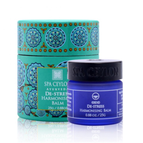 Uklidňující a relaxační přírodní balzám se silnými ajurvédskými bylinami a účinnými esenciálními oleji. (Spa Ceylon, 470 Kč)