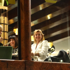 Jitka Schneiderová si dala také pár skleniček.