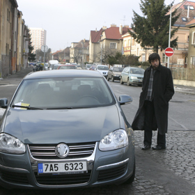 Pavel Kříž se jako Petr Boháč v seriálu Ulice zapletl do dopravní nehody hned dvakrát.