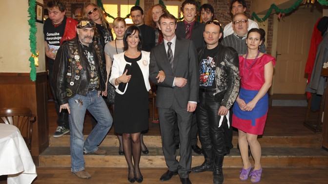 Velikonoční epizody seriálu Ulice: Dvě svatby, jedno uvěznění v koupelně, opilecké eskapády i náhlý porod