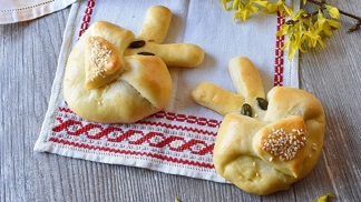 Nejlepší velikonoční recepty: Upečte si nádivku, beránka a jidáše, uvařte uzenou polévku, děti potěší velikonoční zajíčci