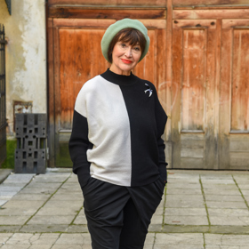 V šatníku Petry Černocké nechybí ani barety.