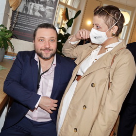 Anička Slováčková neváhala přijít na tiskovou konferenci k novému projektu svého otce.