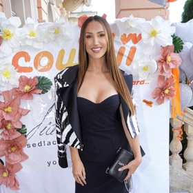 Tatiana Makarenko ráda nosí také malé kožené kabelky Yves Saint Laurent.