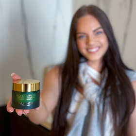 Redaktorka Nela, která se Lifee stará o sociální sítě, si pochvaluje denní krém. 