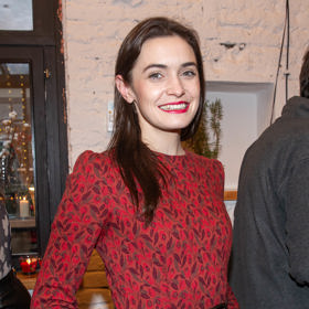 Sarah Haváčová byla spatřena, jak se drží za ruku s Davidem Prachařem.