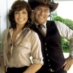 Hlavním párem se postupem času stal padouch J.R. Ewing (Larry Hagman) a jeho žena Sue Ellen (Linda Gray).