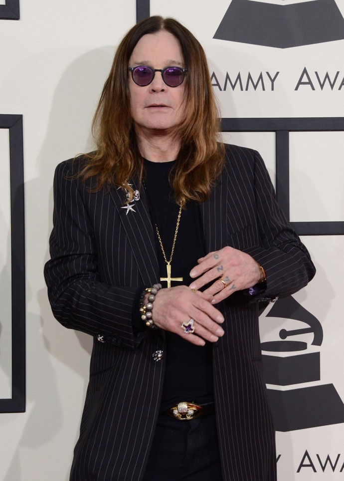A nedávno se k problémům s tímto neurodegenerativním onemocněním přiznal také zpěvák Ozzy Osbourne.