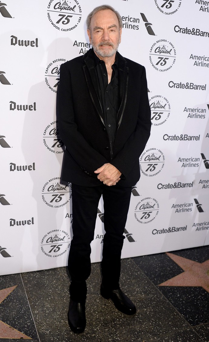 S nemocí statečně bojuje také zpěvák Neil Diamond.