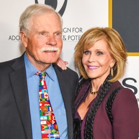Ted Turner a Jane Fonda spolu dodnes mají vřelé vztahy, jednou měsíčně si volají a potkávají se i na akcích.